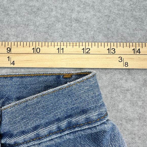 Levi's VTG Classic Jean Shorts SZ S Light Wash Denim Distressed Mid Rise Cut-Off - Picture 5 of 8